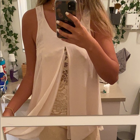 Beautiful white cream top - Picture 1 of 2